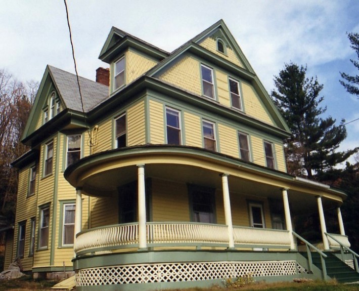 Wraparound porch Queen Anne Historic House Colors