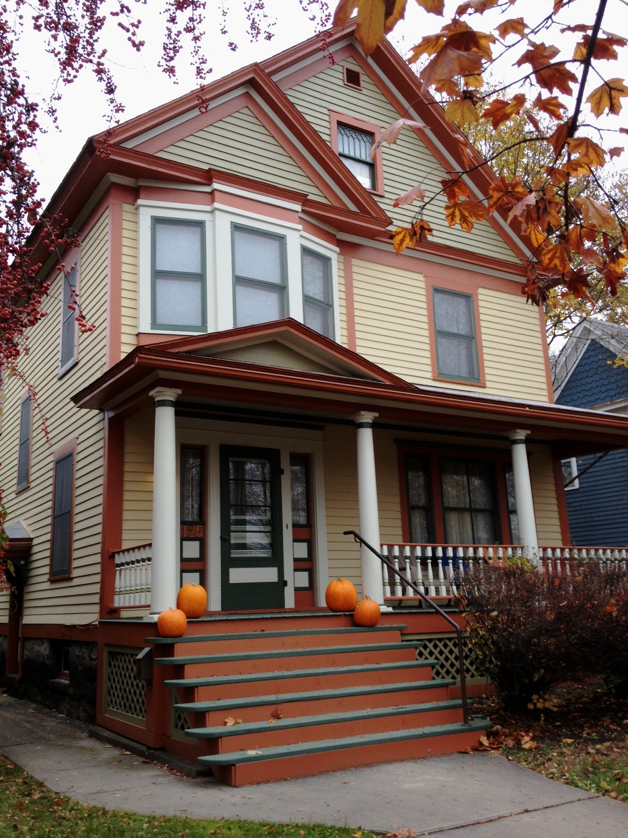 Bergmann Victorian - Alexandria, Virginia - Historic House Colors