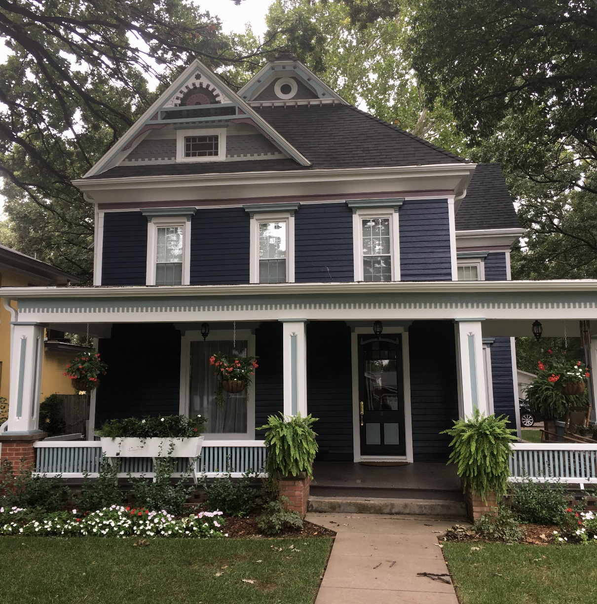 Victorian in Dark Blue! - Historic House Colors