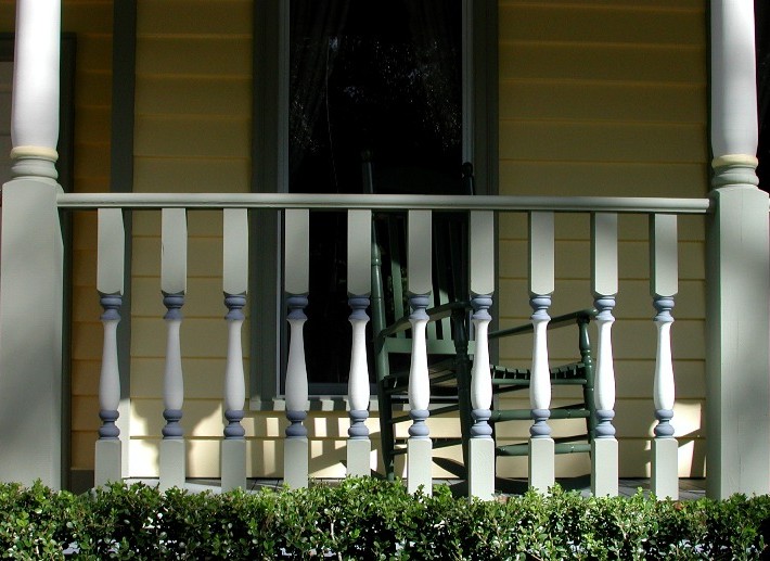 New Victorian colors - porch detail