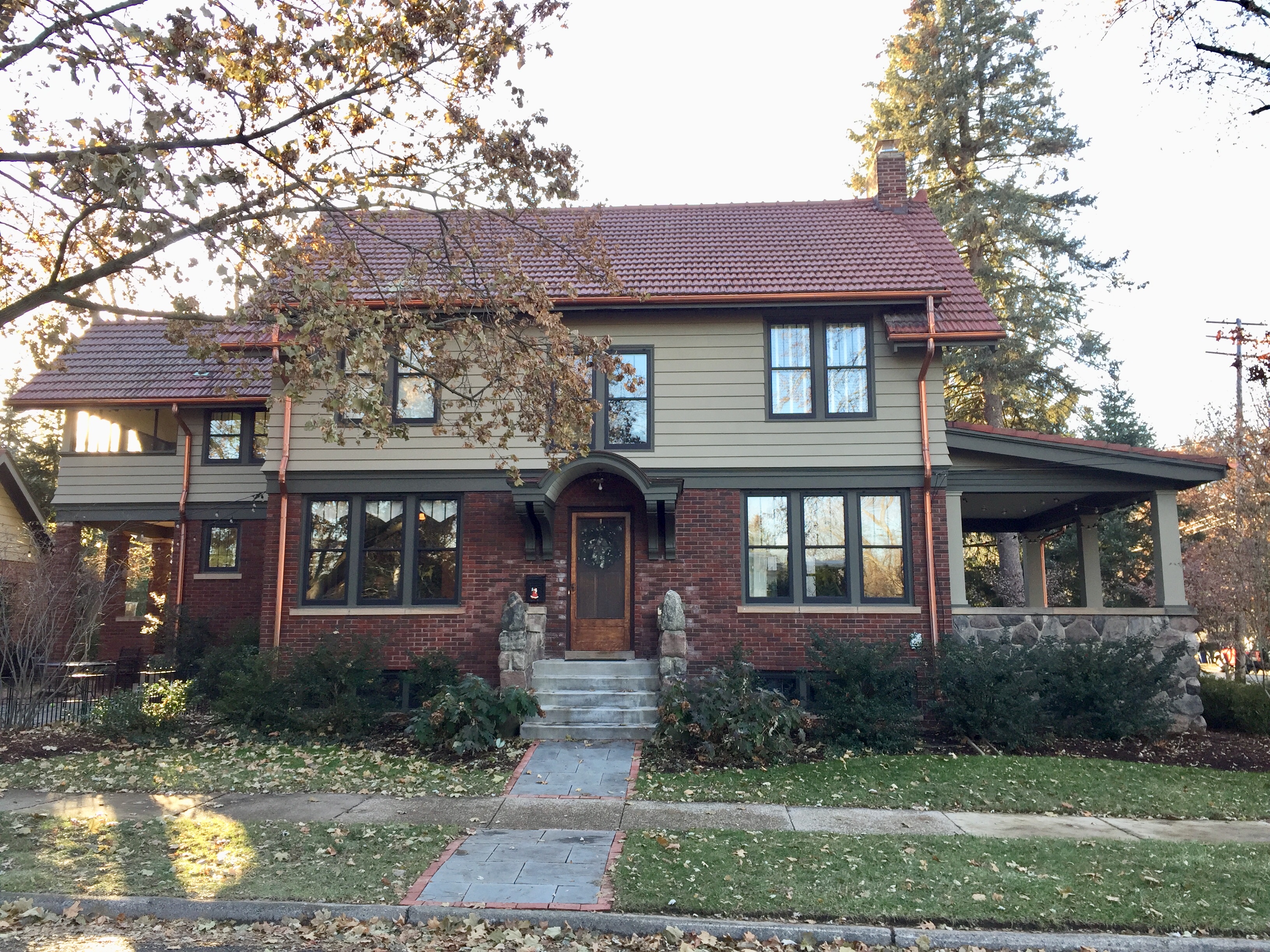 Craftsman Style home in Ann Arbor, Michigan - Historic House Colors